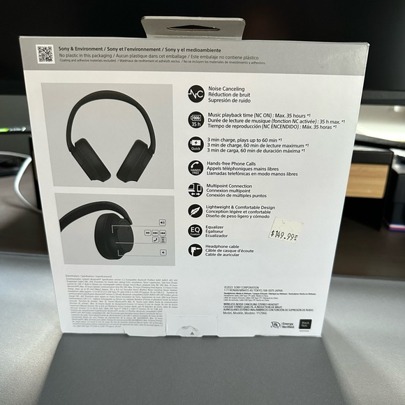 Sony Noise Canceling Headphones - Picture 3 of 7